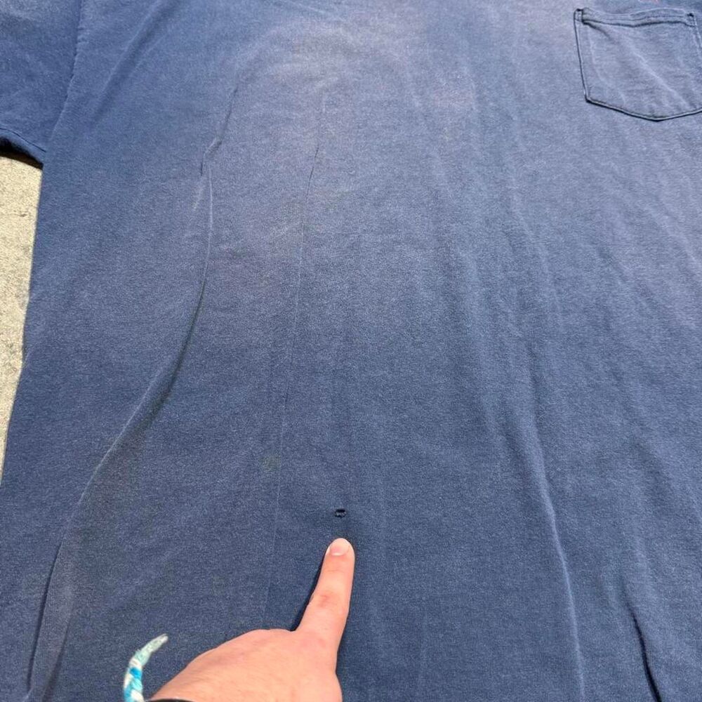 Gildan Men's Navy and Blue T-shirt - Picture 3 of 7
